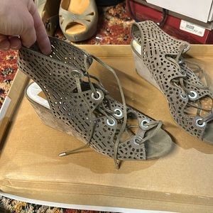 Dolce vita size 9 lace up the front women’s shoe